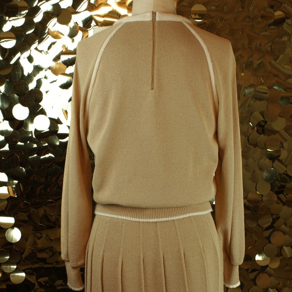 Tan + Offwhite Sweater Skirt Set - Picture 6 of 7